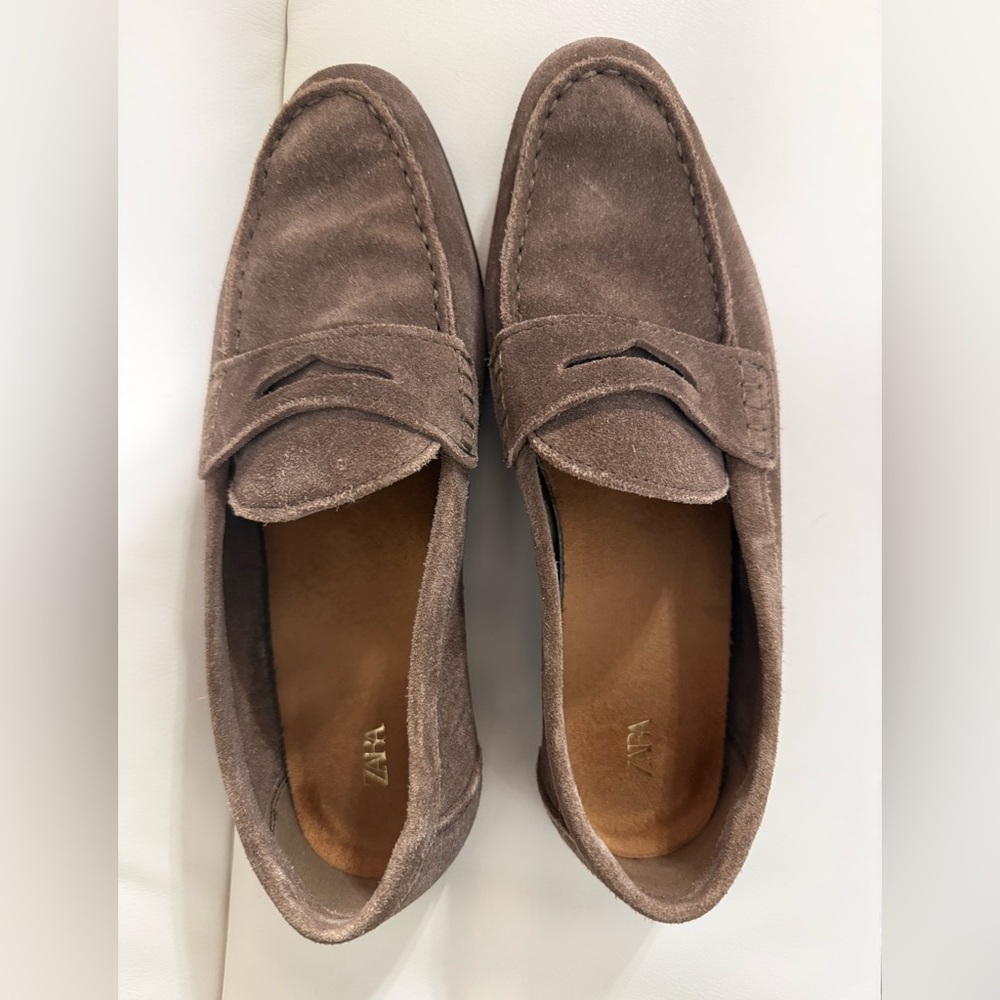 Zara Women's Taupe Suede Slip-On Loafers
